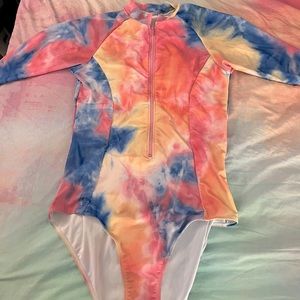 One piece swimsuit with quarter length sleeves and zipper